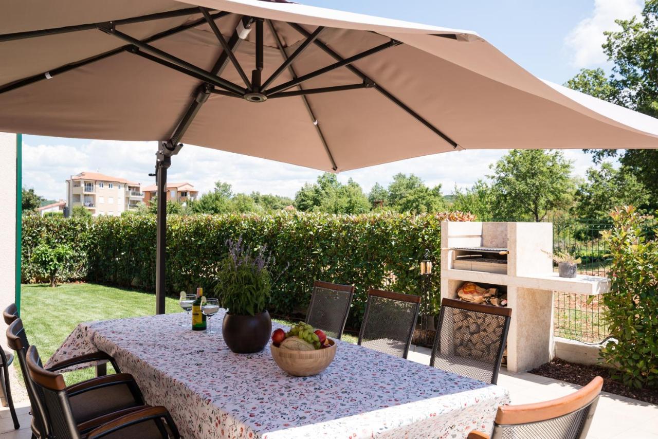 Villa Luciana Spa House, Buje Buitenkant foto
