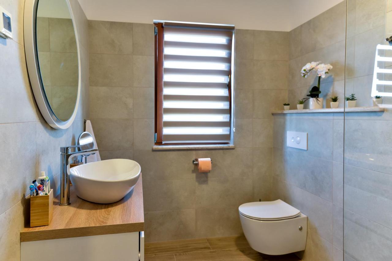 Villa Luciana Spa House, Buje Buitenkant foto