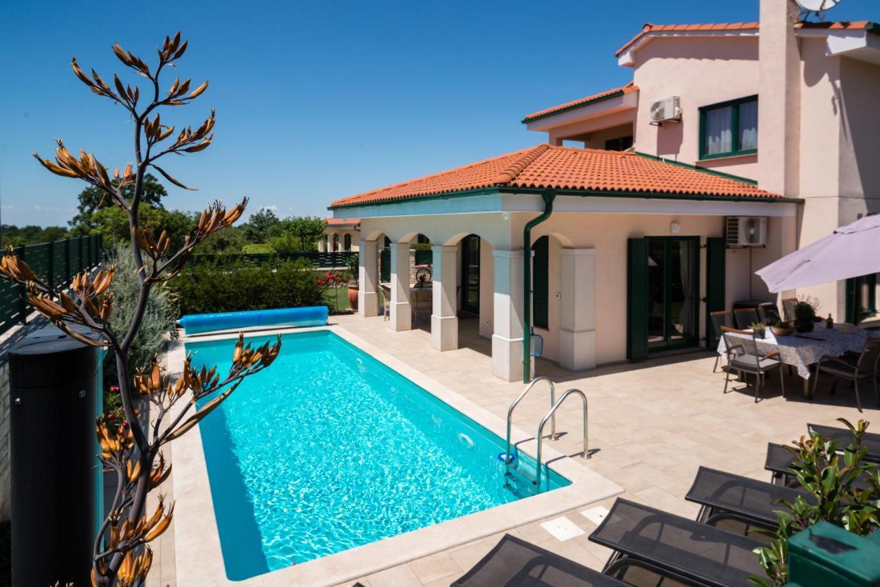 Villa Luciana Spa House, Buje Buitenkant foto